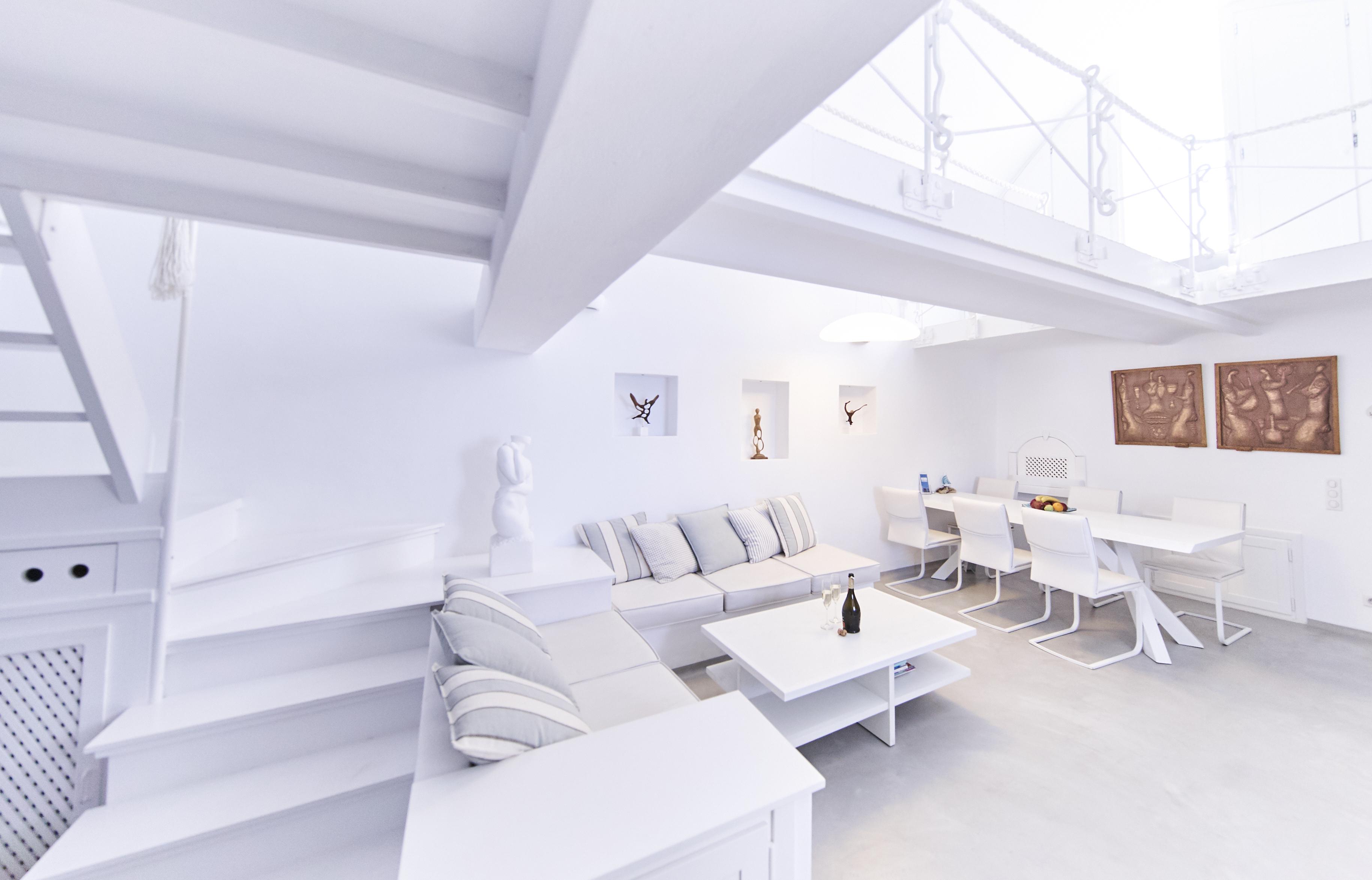 Trieris Villa & Suites Fíra Kültér fotó