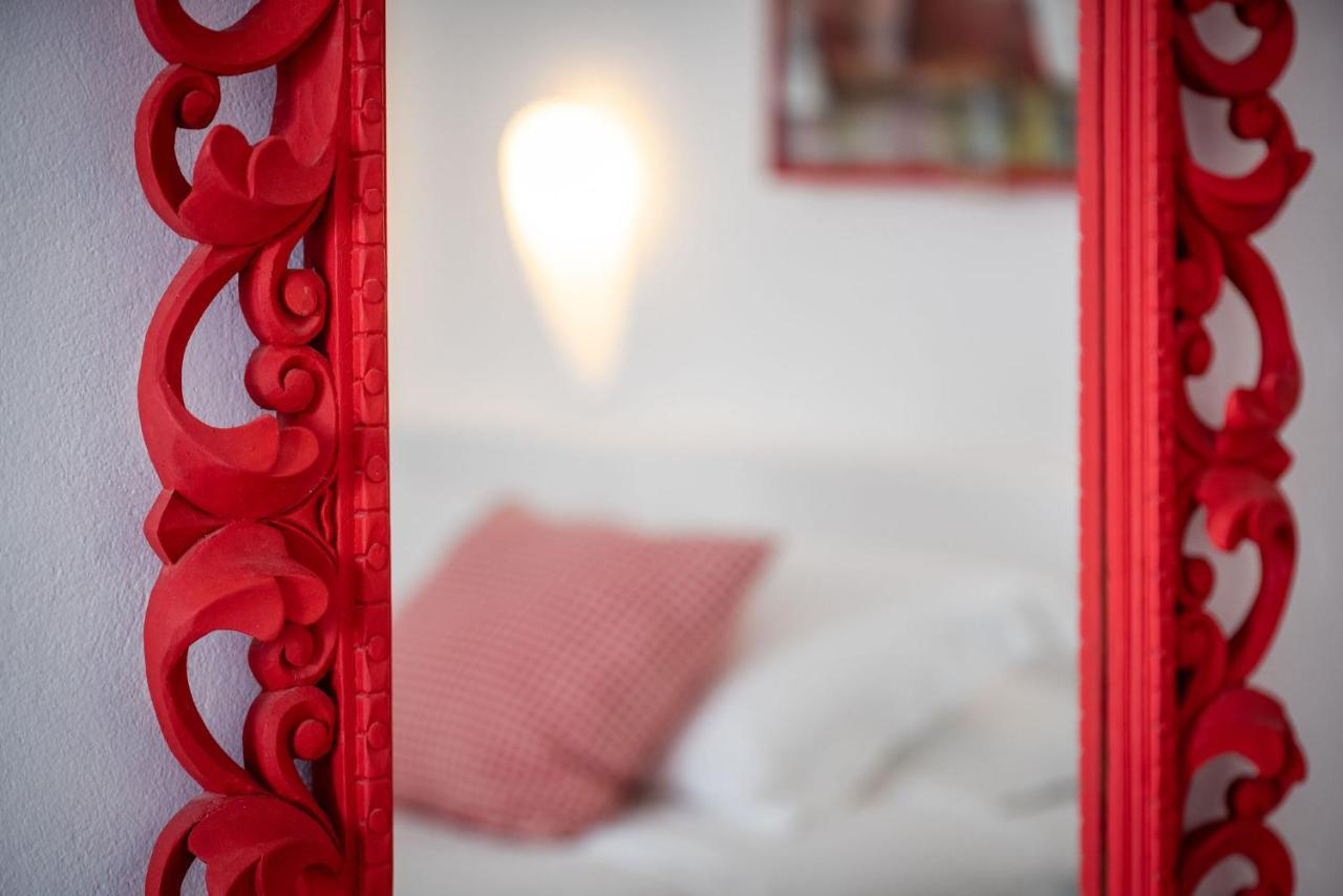 Trieris Villa & Suites Fíra Kültér fotó