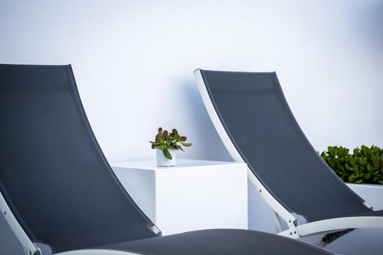 Trieris Villa & Suites Fíra Kültér fotó