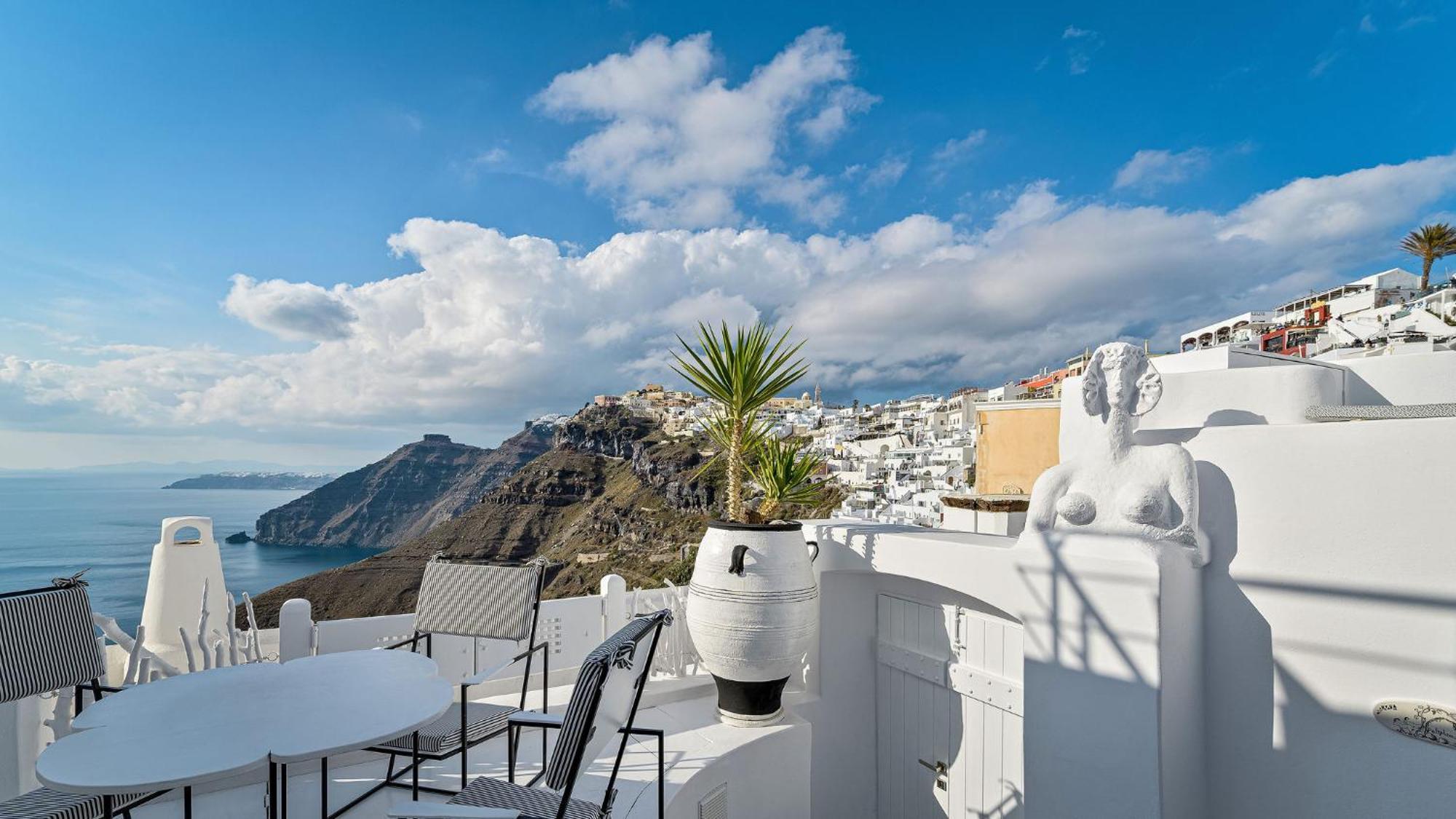 Trieris Villa & Suites Fíra Kültér fotó