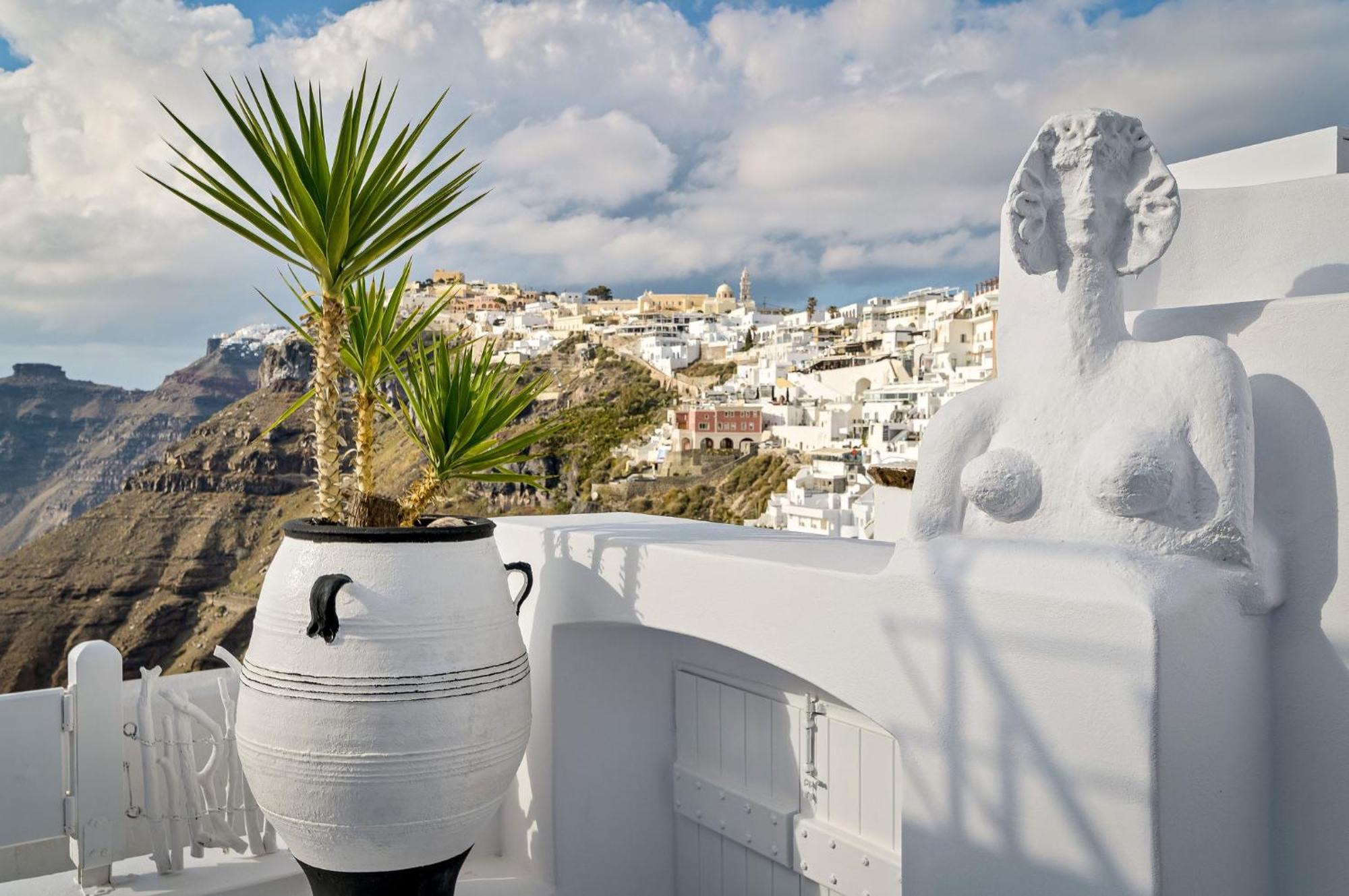Trieris Villa & Suites Fíra Kültér fotó