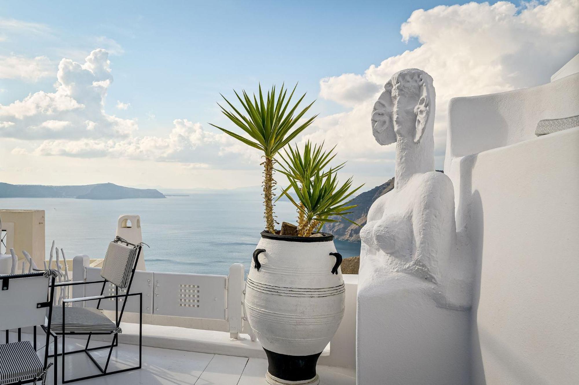 Trieris Villa & Suites Fíra Kültér fotó