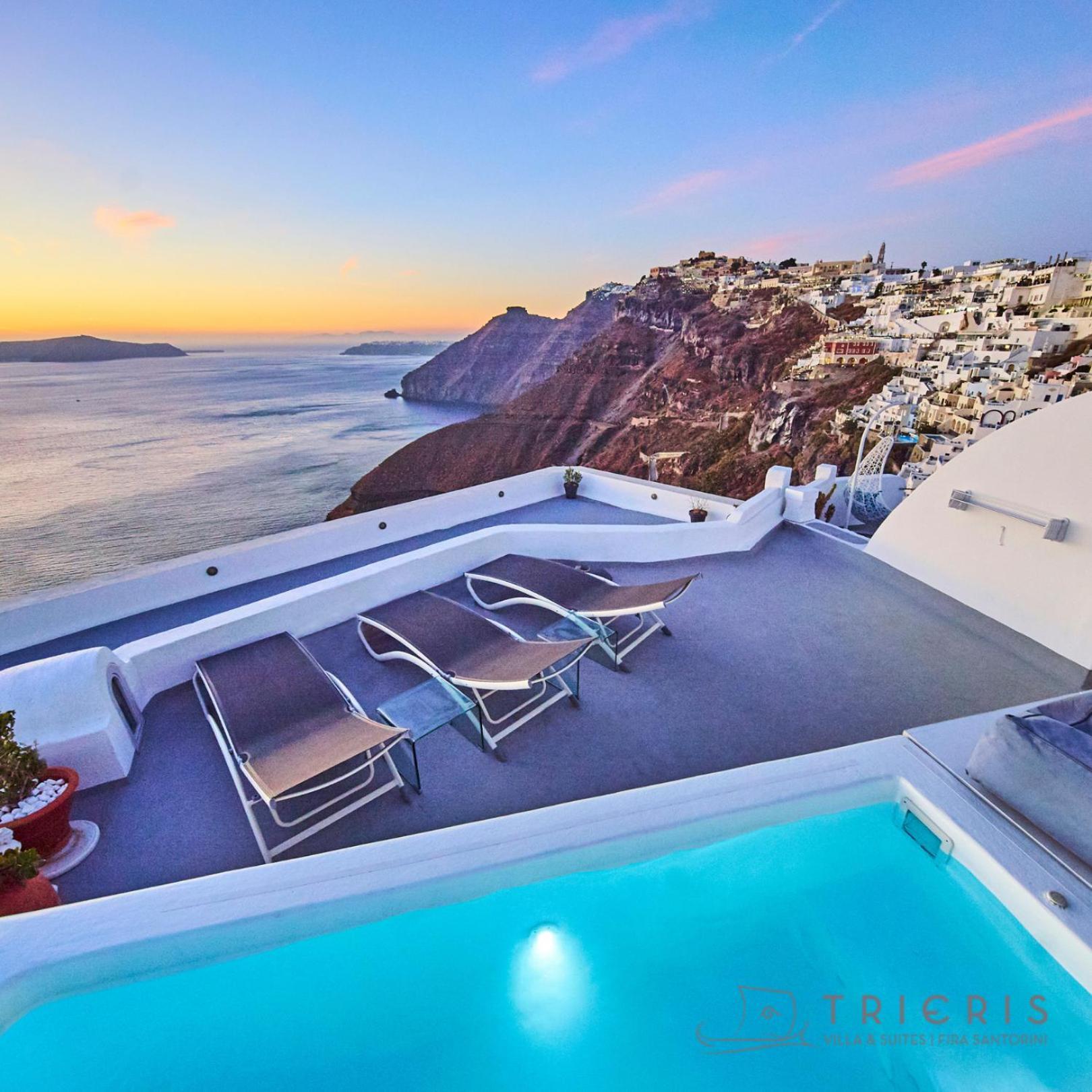 Trieris Villa & Suites Fíra Kültér fotó