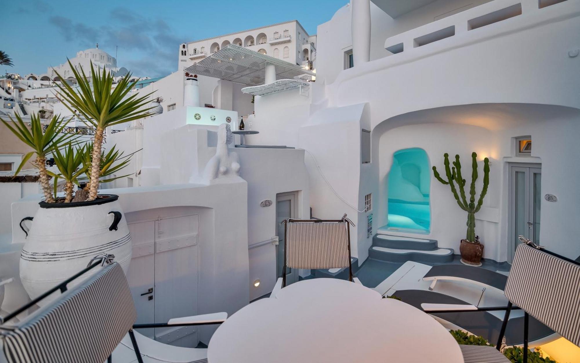 Trieris Villa & Suites Fíra Kültér fotó