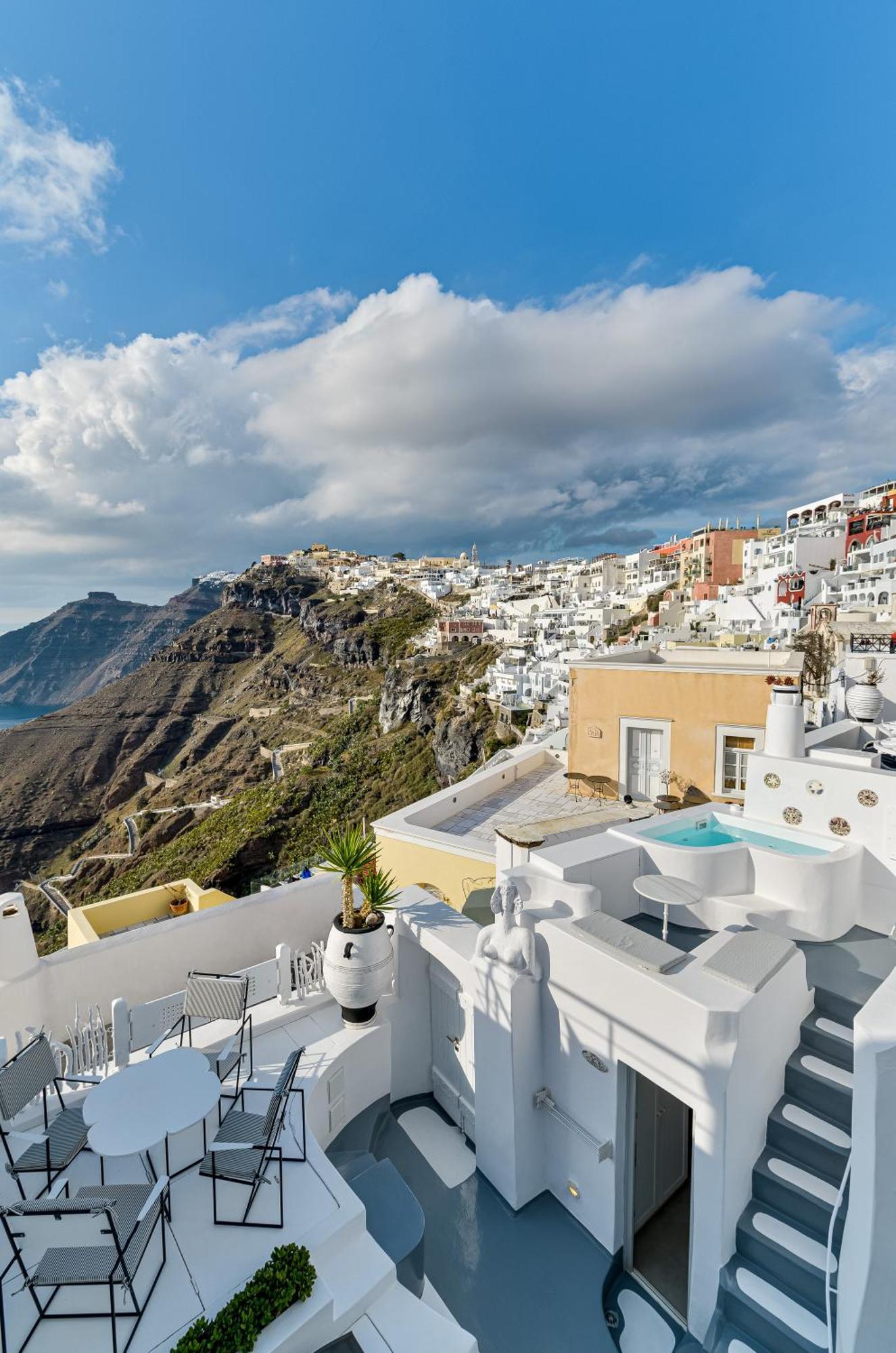 Trieris Villa & Suites Fíra Kültér fotó