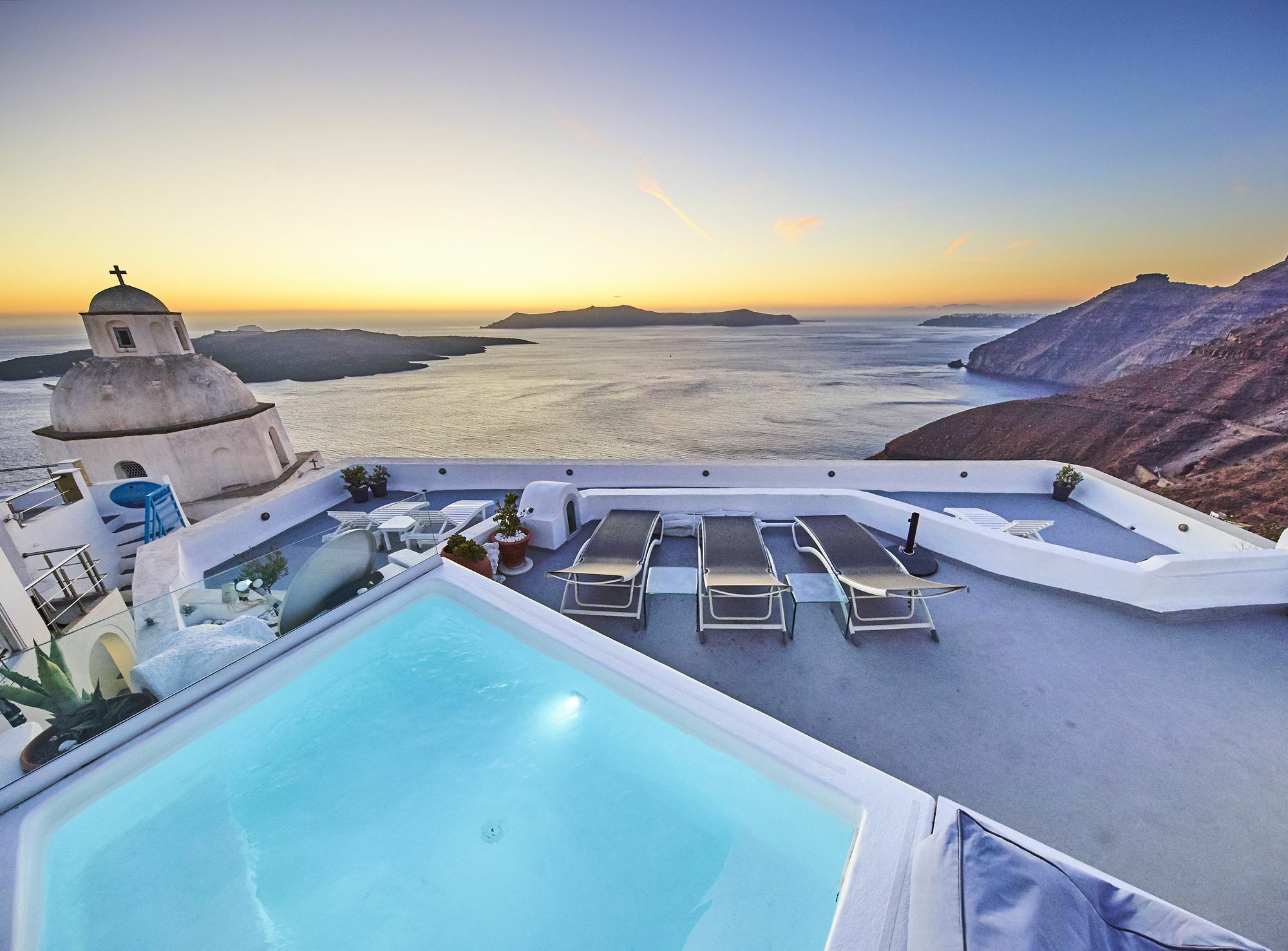 Trieris Villa & Suites Fíra Kültér fotó