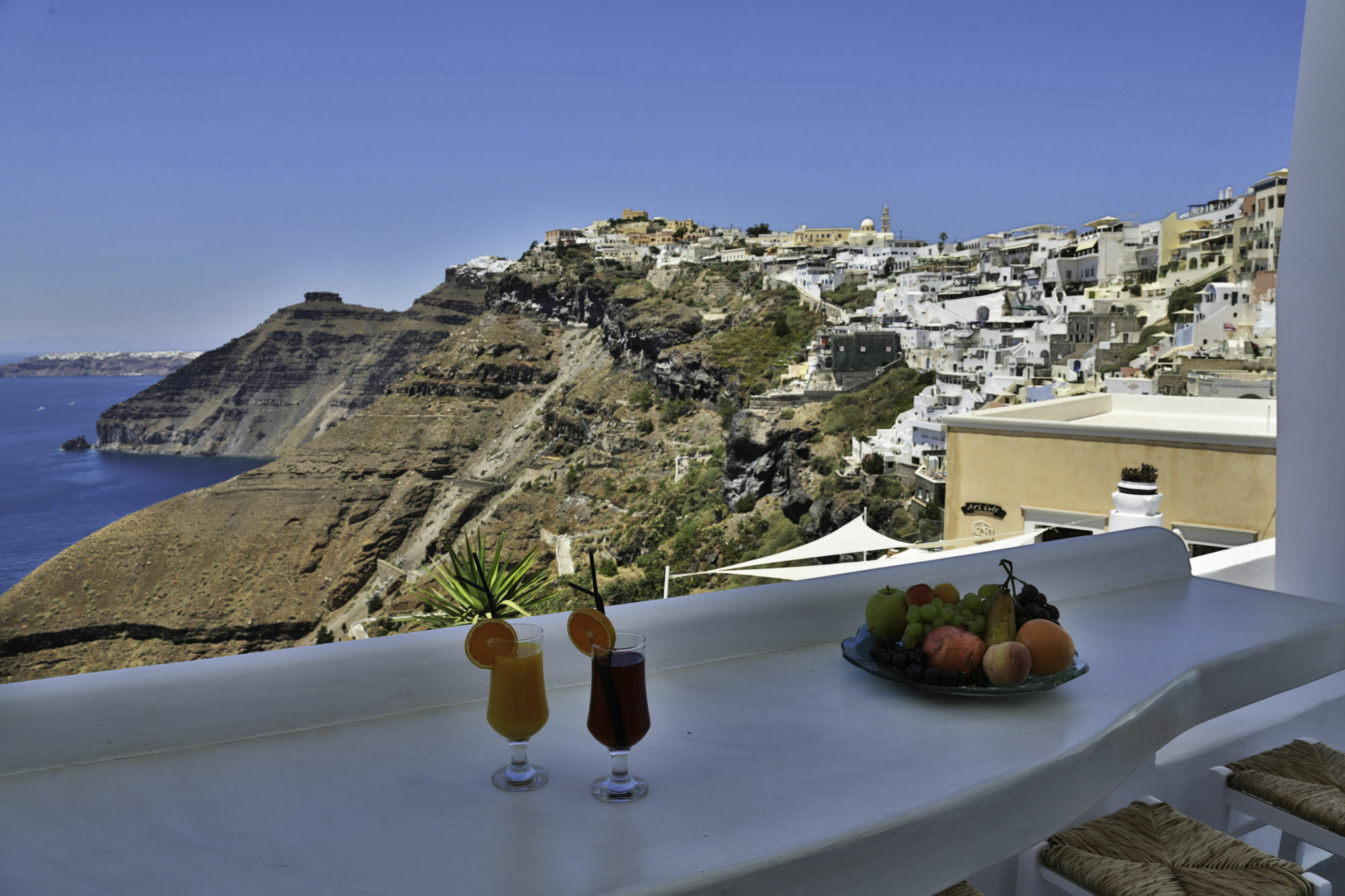 Trieris Villa & Suites Fíra Kültér fotó